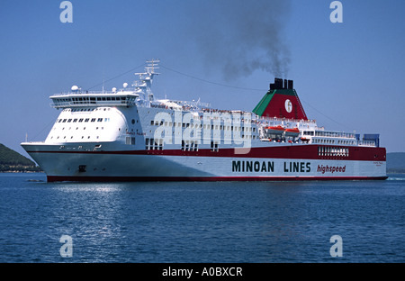 Die griechischen Minoan Lines schnell Kreuzfahrtfähre "Ikarus" Palast in den Hafen von Igoumenitsa Griechenland Stockfoto