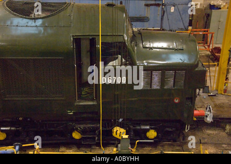 BR Typ 3, Klasse 37 Prototyp Diesellok an der Engineering arbeitet im National Railway Museum, York, England Stockfoto