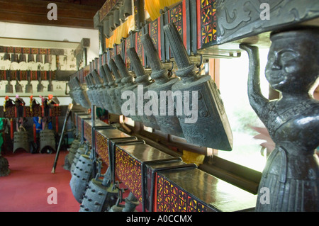 Gong-Glocken (so genannte Bianzhong) eine Art chinesische traditionelle sehr alte Musikinstrumente Stockfoto