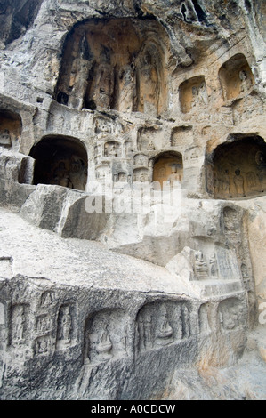 Das Weltkulturerbe des Wangfodong (zehn-Tausend-Buddha-Höhle) der Longmen Grotten in der Provinz Henan China Stockfoto