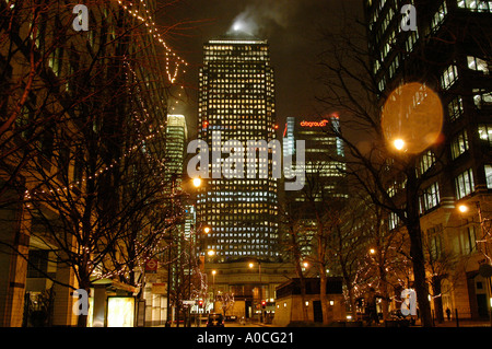 One Canada Square tower, Abend in Kanada Wasser Canary Wharf London Stockfoto