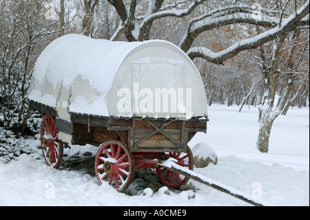 Planwagen im Schnee Farewell Bend State Park-Oregon Stockfoto