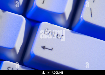 Stillleben mit enter-Taste auf der Tastatur Stockfoto