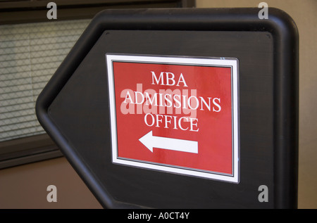 MBA Admissions Office Schild am Graduate School of Business, Stanford University, Stanford, Kalifornien, USA (September 2006) Stockfoto