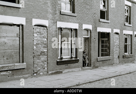 Wirtschaftliche Not - Armut in Bolton, Lancashire in England in Großbritannien im Vereinigten Königreich Großbritannien. Slum Slums Deprivation Missgeschick Stockfoto