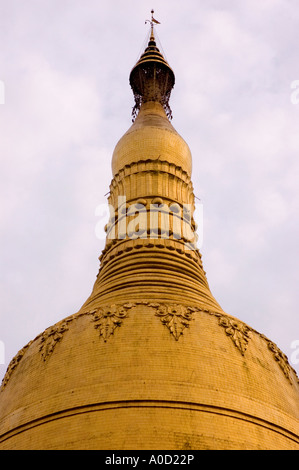 Stock Foto von der enormen Shwemawdaw Paya am Bago in Myanmar Stockfoto