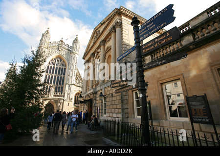 Touristischer Wegweiser zeigt alle wichtigen Sehenswürdigkeiten im antiken Roman Spa Stadt Royal Bath in Somerset England UK GB Europa EU Stockfoto