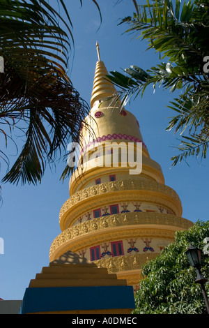 Stupa im Wat Chaiya Mangkalaram buddhistischen Tempel in George Town, Penang Stockfoto