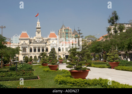 Vietnam Ho Chi Minh Stadt Saigon Völker Ausschuss Südgebäude ehemaligen Hôtel de Ville französischen Kolonialzeit Rathaus Stockfoto