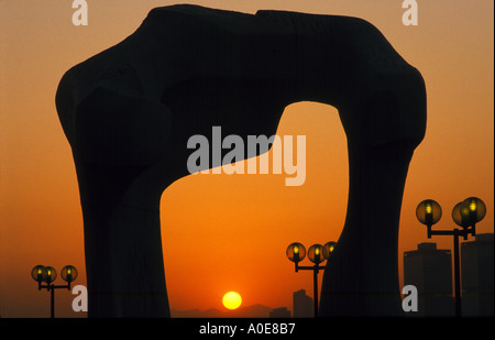 Skulptur im Sonnenuntergang Hong Kong Stockfoto