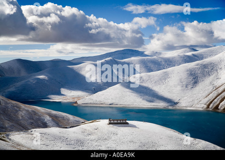 Intensive Farben der Yangdroke See betrachtet von hohen Pass-Tibet 3 Stockfoto