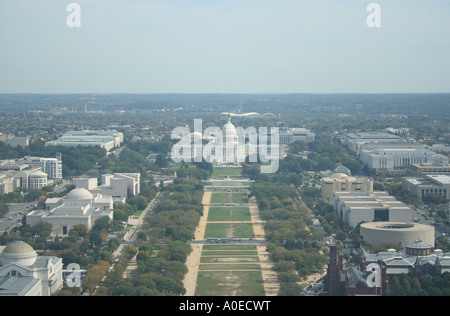 Blick auf Kapitol Gebäude, Museen, öffentlichen Gebäuden entlang der Mall von Washington Monument, Washington D.C. Oktober 2006 Stockfoto