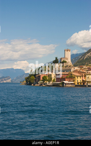 Malcesine Castle am Ufer des Gardasees, Malcesine, Juli 2006: Phillip Roberts Stockfoto