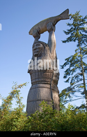 Geschnitzte Holzfigur Sami indische Legende von Maiden von Deception Pass State Park Washington State USA Stockfoto