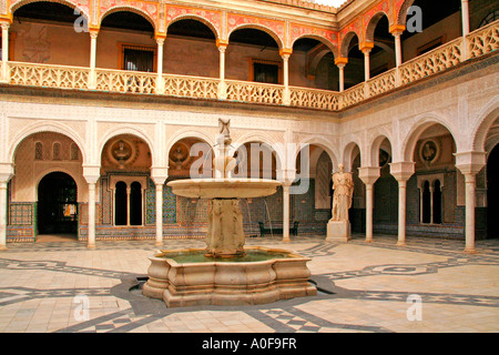 Die exquisite Patio Principal des La Casa de Pilatos Pilatos Haus Plaz Pilatos Sevilla Andalusien Spanien Stockfoto