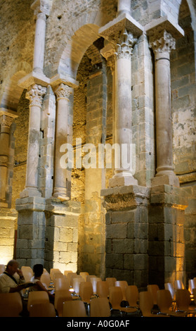 Blick ins Innere des Klosters von Sant Pere de Rodes Stockfoto