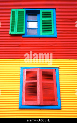 Bunten Häuser in der Nähe der Caminito Fußgängerzone im Stadtteil La Boca Argentinien Buenos Aires Stockfoto