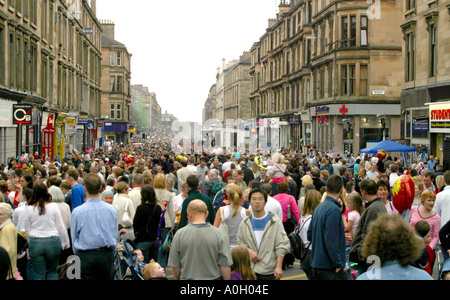 Straßenszene in West End Festival in Glasgow Schottland Stockfoto