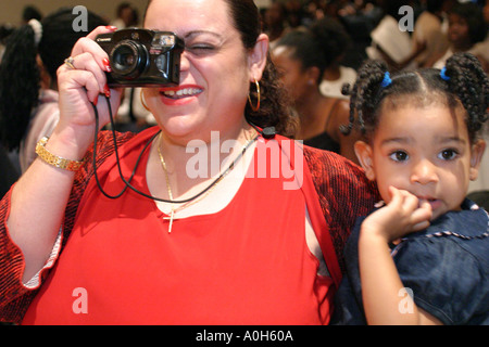 Miami Florida, Poinciana Park Elementary School, Campus, Grundschule, Bildung, Campus, fünfte 5. Klasse Graduierung Werbeübung, Studenten educat Stockfoto