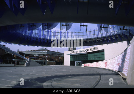 Der neue Coventry Transport Museum Eingang vom Millennium Square Coventry England UK Stockfoto