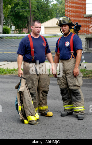 Feuerwehr bei der Arbeit in der Innenstadt von Toledo Ohio Stockfoto