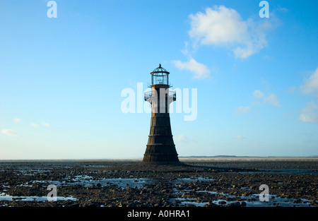 Whitford Point Leuchtturm bei Ebbe auf der Gower Peninsular, South Wales, Großbritannien Stockfoto