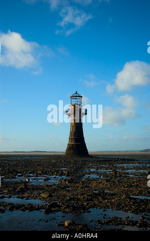 Whitford Point Leuchtturm bei Ebbe auf der Gower Peninsular, South Wales, Großbritannien Stockfoto