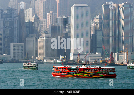 China Hong Kong Star Ferry Skyline Hong Kong Insel zentralen Geschäfts- und Bankenviertel Wolkenkratzer Stockfoto