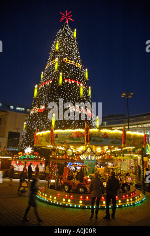 Die weltweit größte Weihnachtsbaum Weihnachtsmarkt, Dortmund, Nordrhein-Westfalen, Deutschland Stockfoto