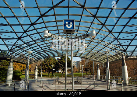 U-Bahnstation in der Westfalenhalle, Dortmund, Nordrhein-Westfalen, Deutschland Stockfoto