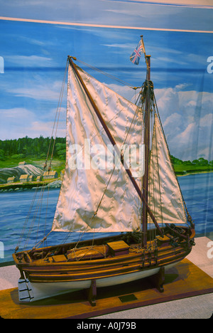 Maine Bath Maine Maritime Museum, Geschichte, Ausstellungsausstellung Sammlung, Ausstellungsverkauf Sammlung, Bildung, Modellausstellung von Rigged Pinnace Virginia, ME19 Stockfoto