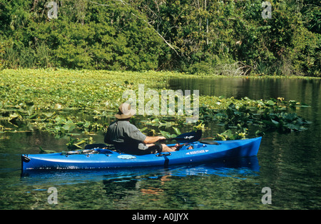 Kanuten auf Wekiwa Fluss im Wekiwa Springs State Park Stockfoto