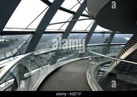 Detail der neuen Glaskuppel über dem Reichstag in Berlin Stockfoto