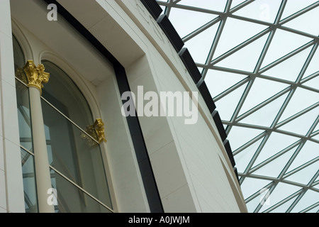 Fenster und Dach abstrakt in der Great Court des British Museum Stockfoto