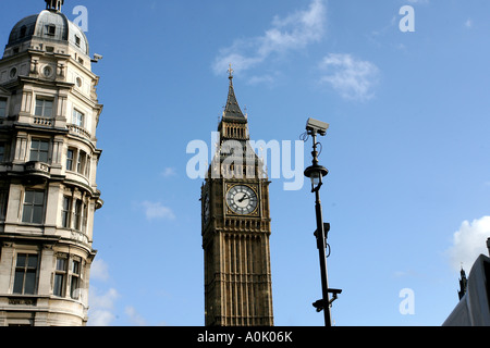 Big Ben und Sicherheit Kamera Parliament Square London England Stockfoto