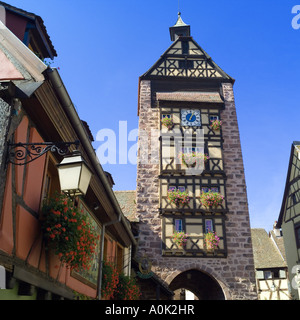 Dolder Turm, 13. Jahrhundert Stadttor, Riquewihr, Elsass, Frankreich Stockfoto