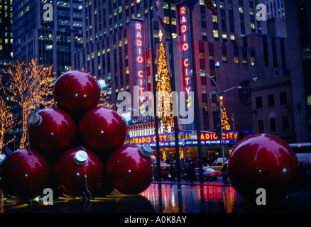Radio City Music Hall, Weihnachten, Dämmerung Stockfoto