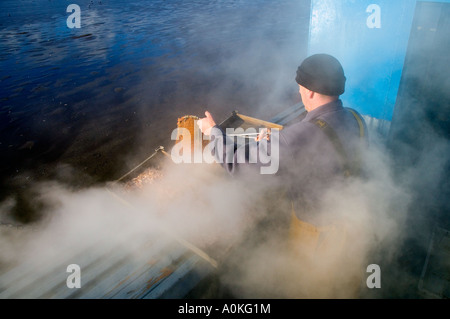 Kommerzielle Meeresfrüchte Muscheln Krabbenfischerei mit modifizierten Zugfahrzeug, Southport, Merseyside uk Stockfoto