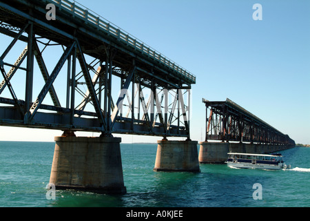 Die Florida Keys Florida USA alte Brücke im Bahia Honda State Park in der Nähe von Key Largo und Reise Boot Stockfoto