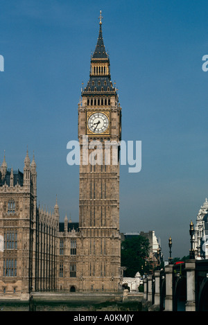 Der Turm von Big Ben in den Houses of Parliament in London England Stockfoto