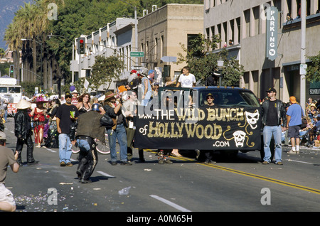 Die Pasadena-Doo-Dah-Parade findet statt in der Old Pasadena Altstadt Geschäften und Unterhaltungsmöglichkeiten Stockfoto