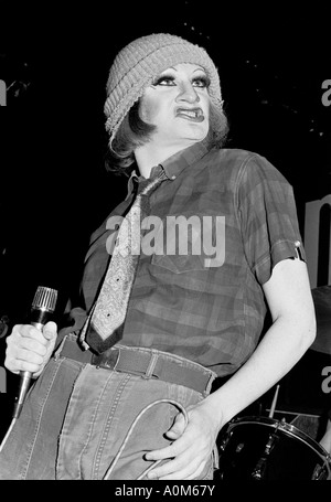 Wyane County Sänger mit der elektrischen Stühlen Punk Rock Band. Stockfoto