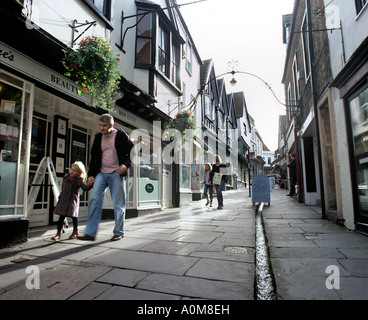 Wasser rinnt Durchlass in Cheap Straße, Frome, Somerset, England Stockfoto