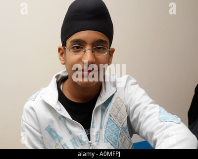 Khalsa Zentrum Tooting London England Portrait Sikh-jungen Stockfoto