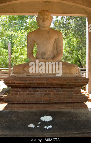 Samadhi Buddha-Statue. Abhayagiri, Anuradhapura, Sri Lanka Stockfoto
