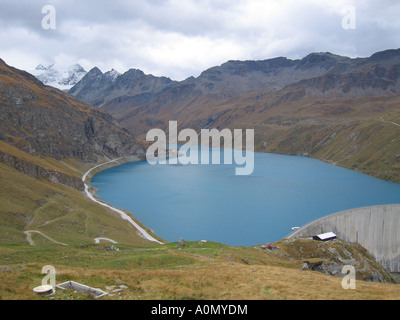 LAC DE MOIRY See und Staumauer in Grimentz, Schweiz, im Jahr 1958. Foto David Gale Stockfoto