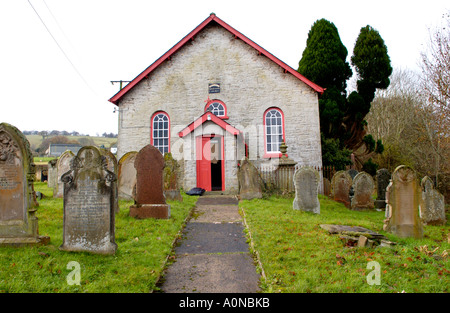 Bethel Baptist Kapelle am Pwllgloyw in der Nähe von Brecon Powys Wales UK erbaut 1855 mit zugehörigen Cottage für Prediger oder Hausmeister Stockfoto