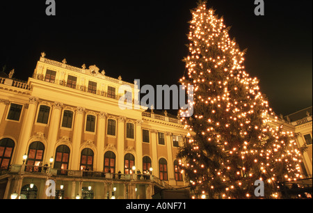 Weihnachtsmarkt am Schloss Schönbrunn Stockfoto