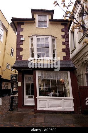 Crooked House Tee Zimmer im Windsor, Berkshire, Großbritannien Stockfoto