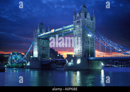 TOWER BRIDGE IN LONDON Stockfoto